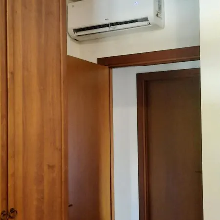 Apartment Incoming In Rome